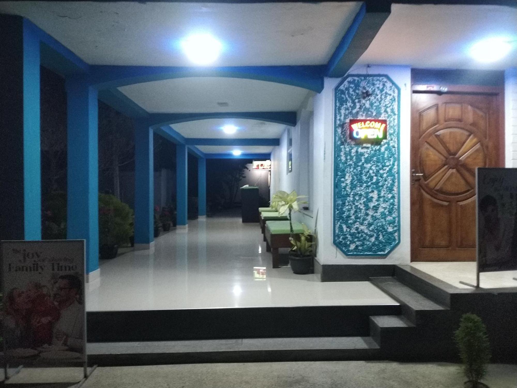 Blue Bell Hotel Negombo Esterno foto
