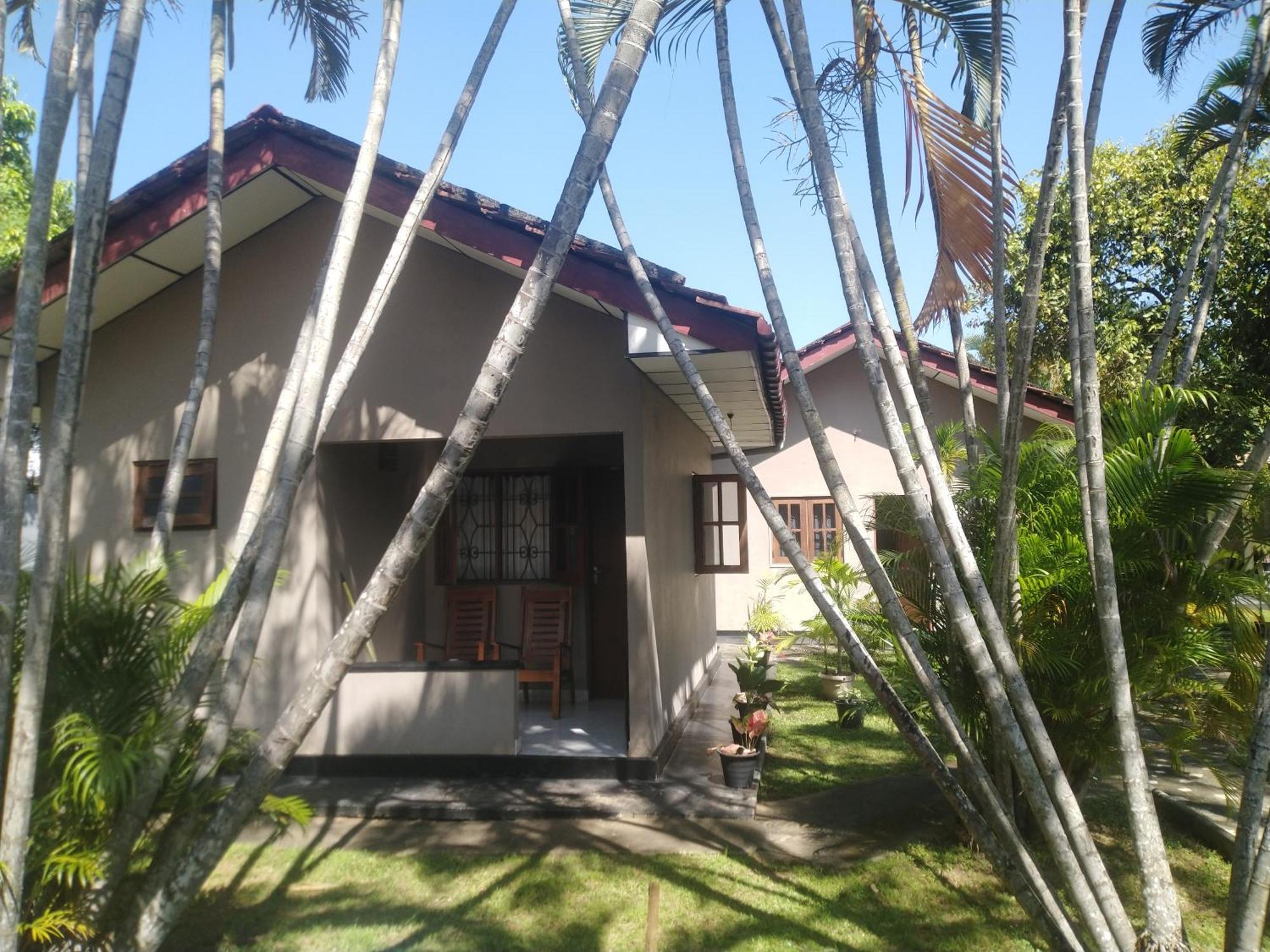 Blue Bell Hotel Negombo Esterno foto